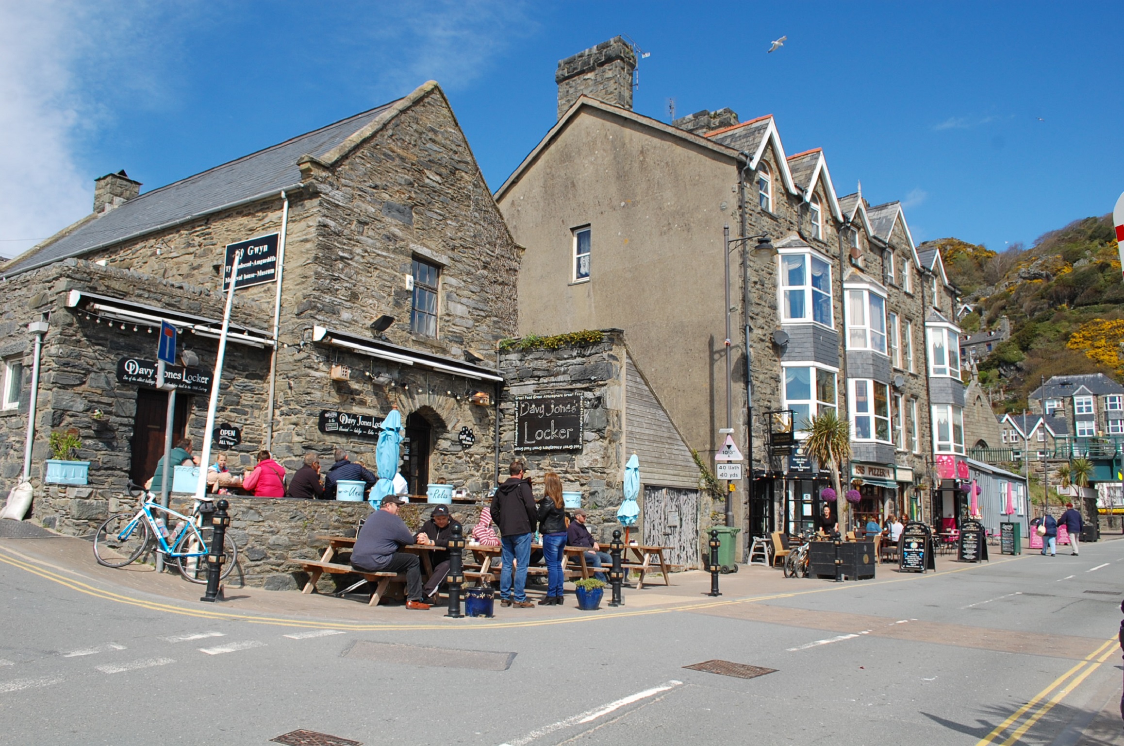 Places To Eat | Crystalhouse-barmouth.co.uk